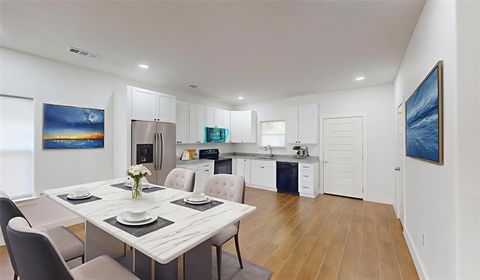 Tiny photo for 1615 Poplar Street, Dallas, TX 75215 (MLS # 21101093)