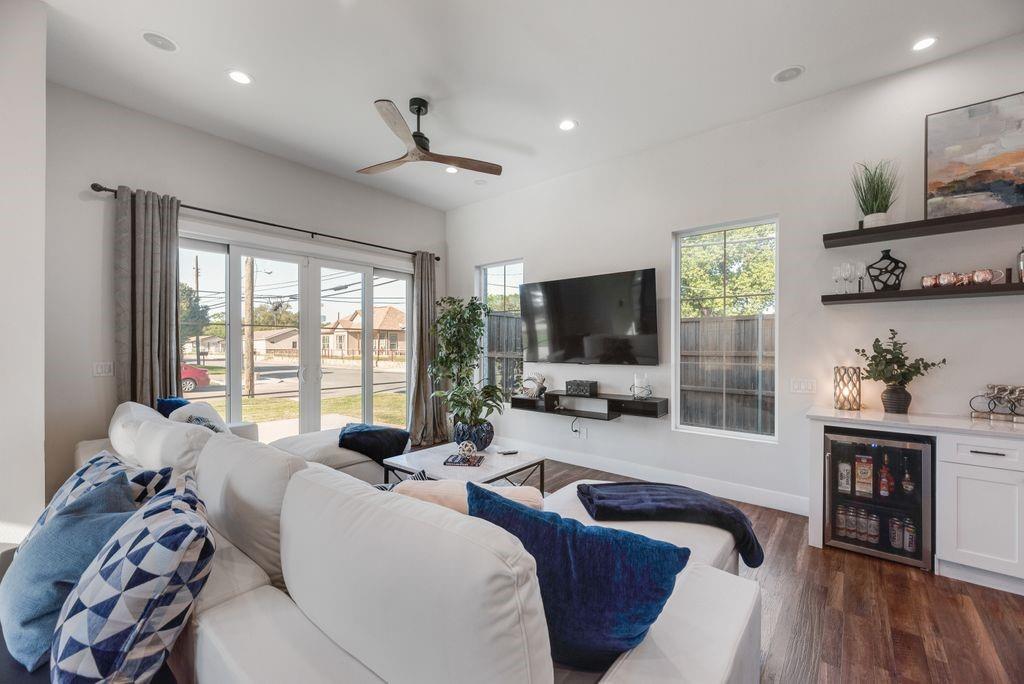 Victory Gardens - Residential