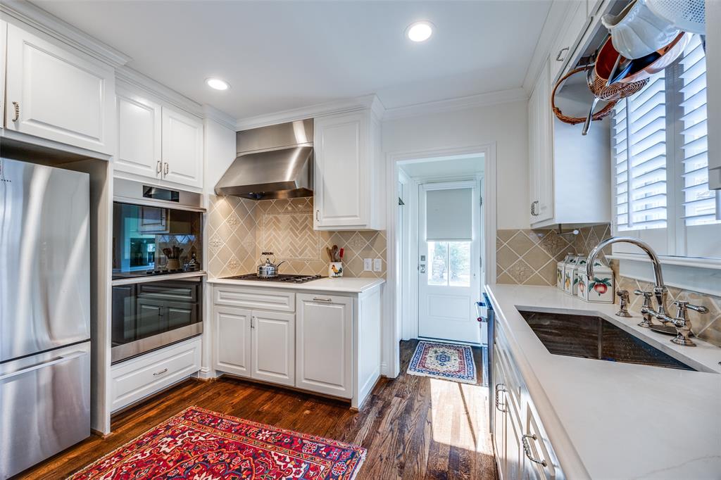 3105 Mockingbird Lane