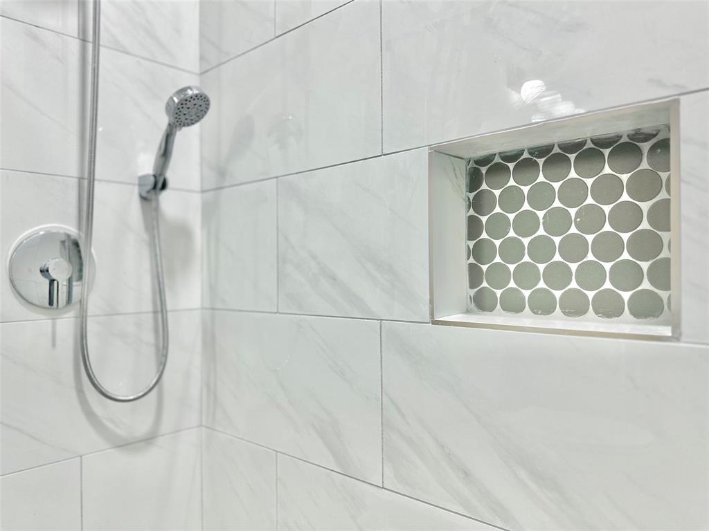 New World 4 - Residential