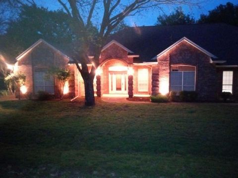 A home in Granbury