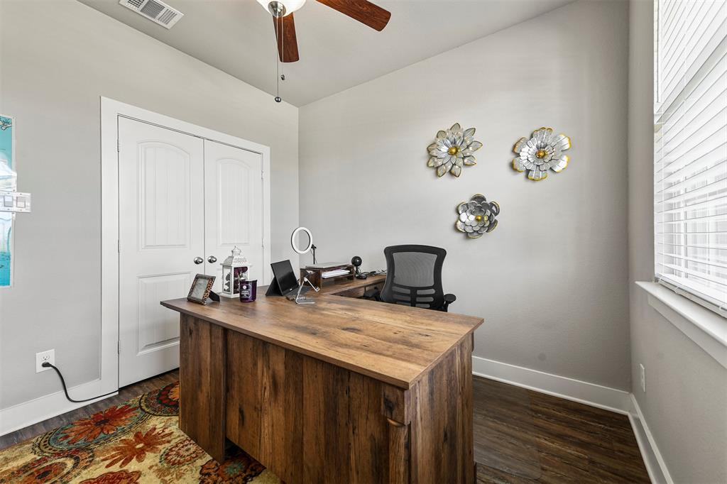 Sanger, Texas 76266, United States, 4 Bedrooms Bedrooms, ,3 BathroomsBathrooms,Residential,Active,96033