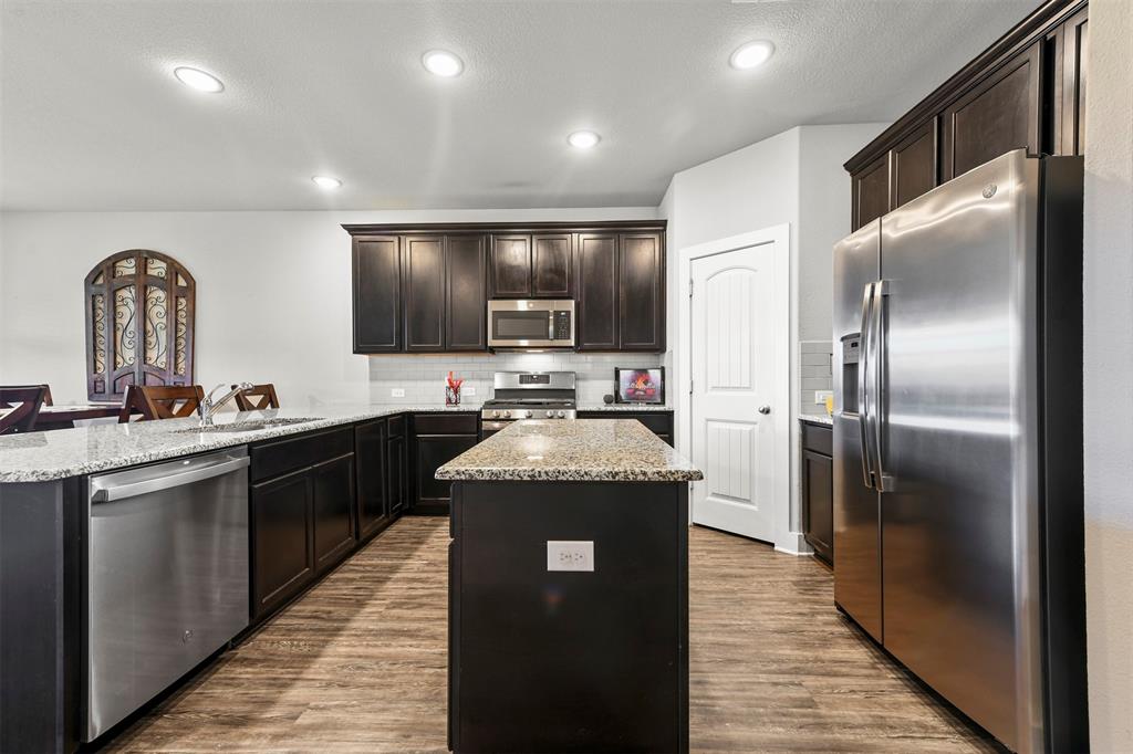 Sanger, Texas 76266, United States, 4 Bedrooms Bedrooms, ,3 BathroomsBathrooms,Residential,Active,96033