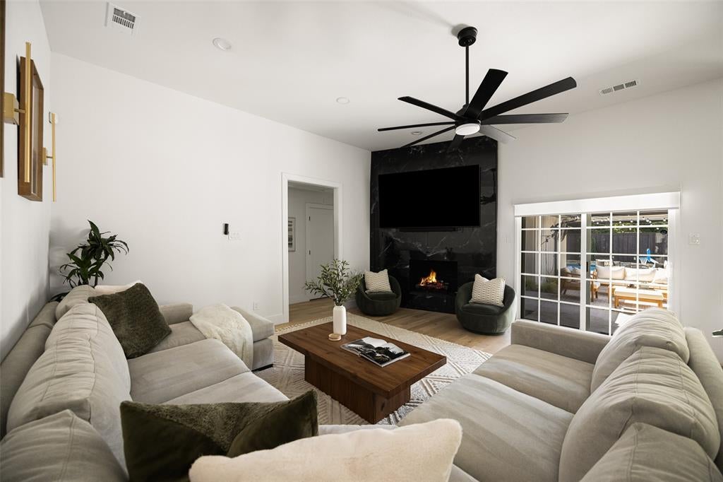 6908 Windy Ridge Drive