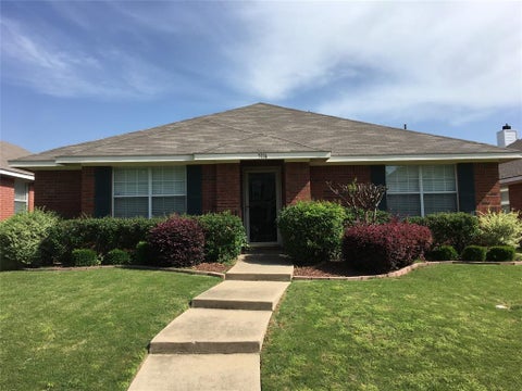 Photo of 5116 Boxwood Lane, McKinney, TX 75070 (MLS # 21385327)
