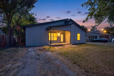Photo of 2946 Darby Drive, Dallas, TX 75227 (MLS # 21346507)