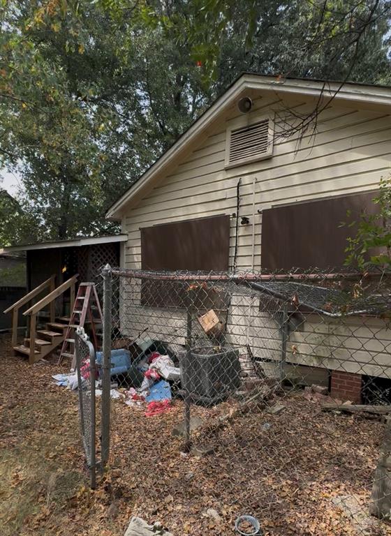 2301 Claiborne Avenue
