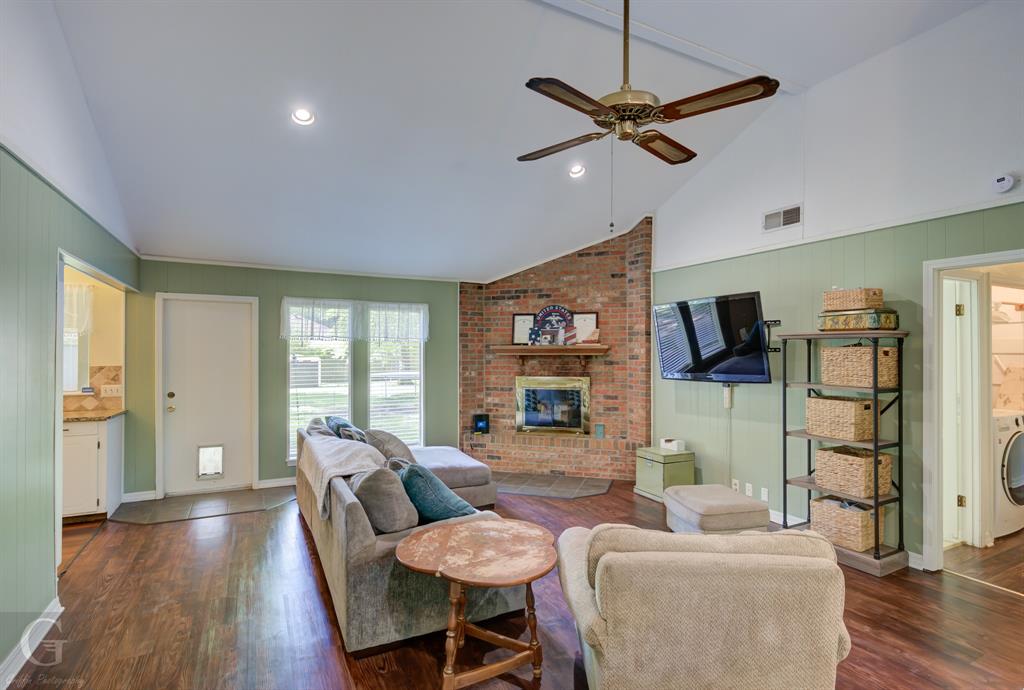 Haughton, Louisiana 71037, United States, 3 Bedrooms Bedrooms, ,2 BathroomsBathrooms,Residential,Active,108435