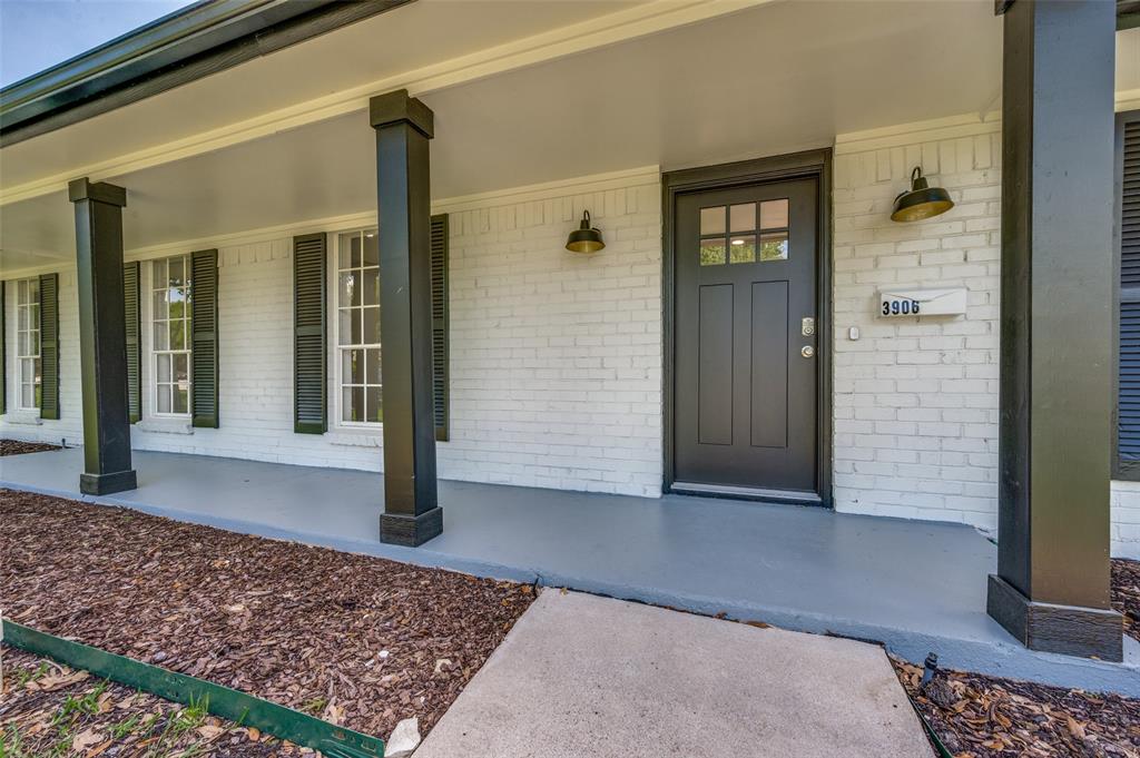3906 Ridgeoak Way