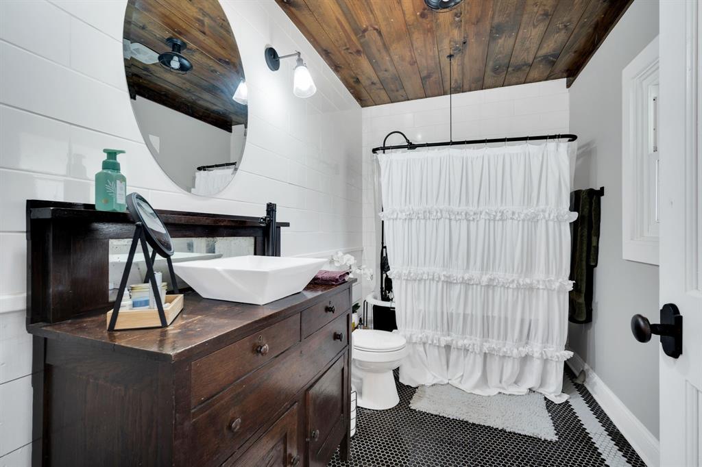 COLLEGE ADDN-REV .183 AC - Residential