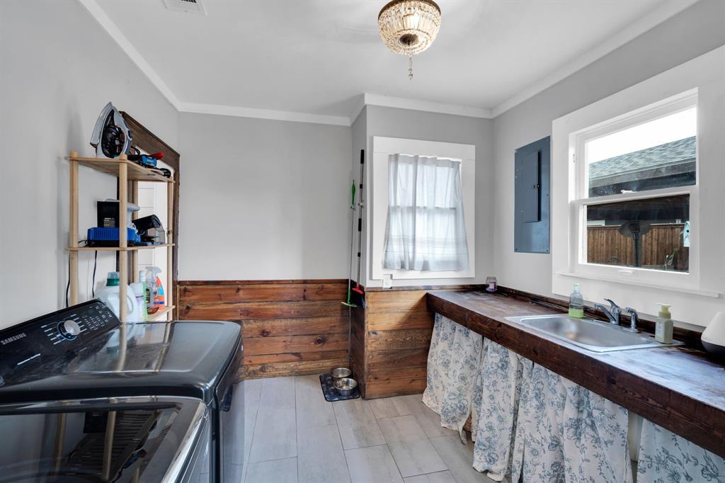 COLLEGE ADDN-REV .183 AC - Residential