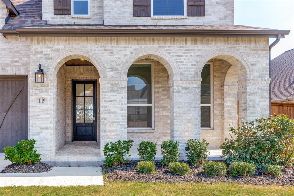 1109 Briar Oak Lane