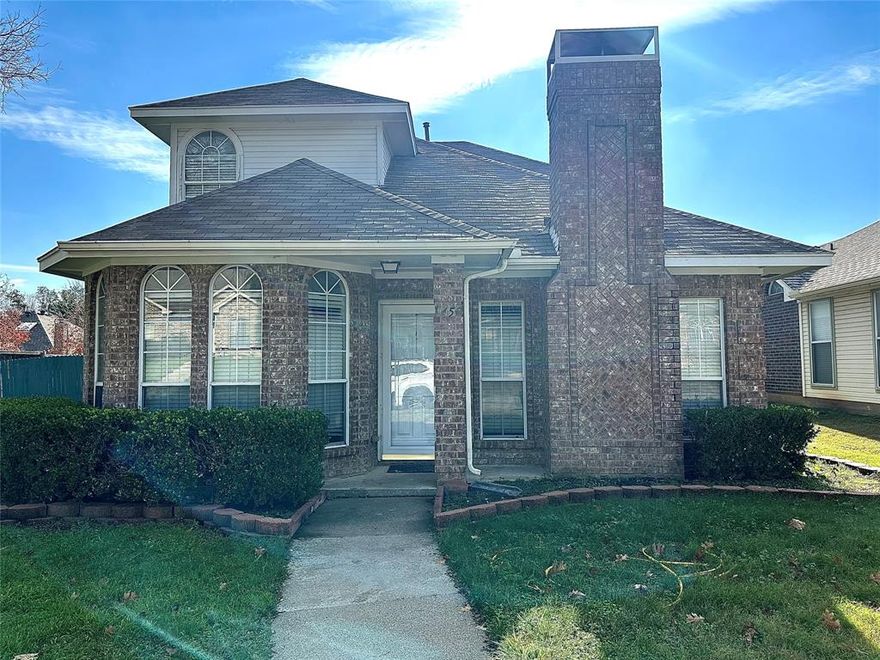 Welcome to your next rental! This is a charming 2-story residence with 3 bedrooms, 2.5 baths. All the bedrooms are conveniently located upstairs, providing privacy and separation from the common areas. Enjoy an open floor plan with vaulted ceilings. Embrace sustainable living with solar panels, ensuring lower energy costs.