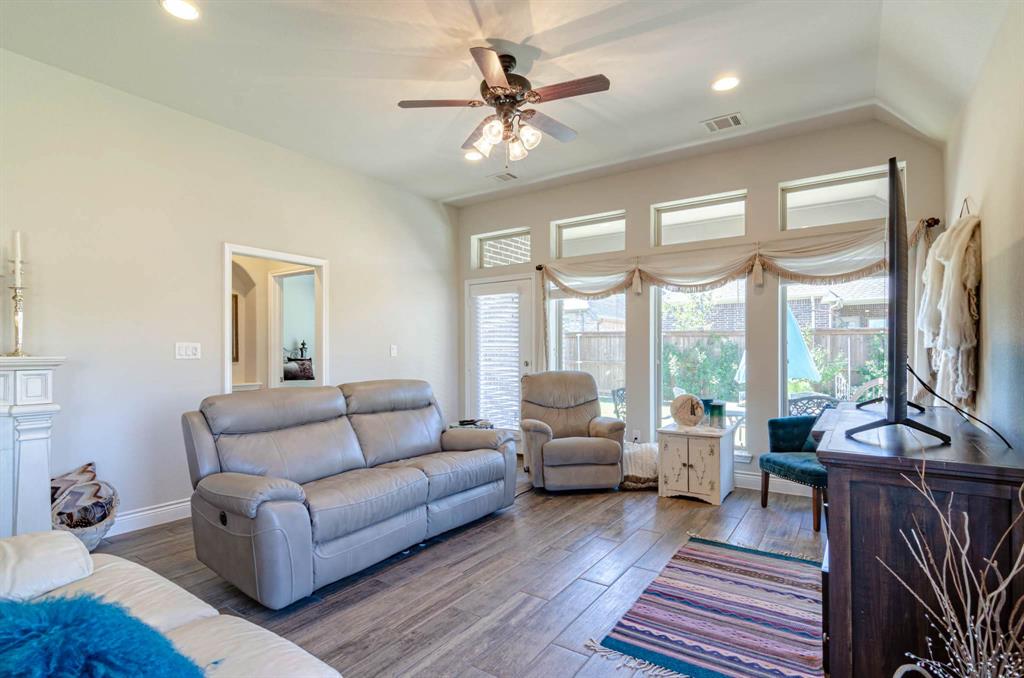 8633 White River Trail