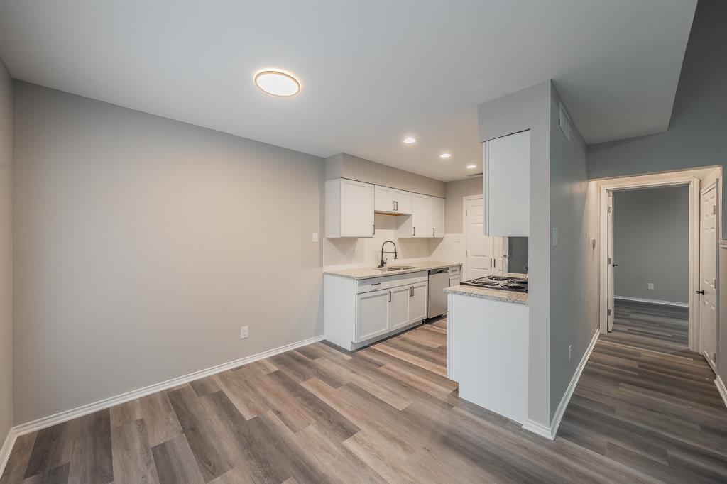 Cedar Creek Twnhms - Residential