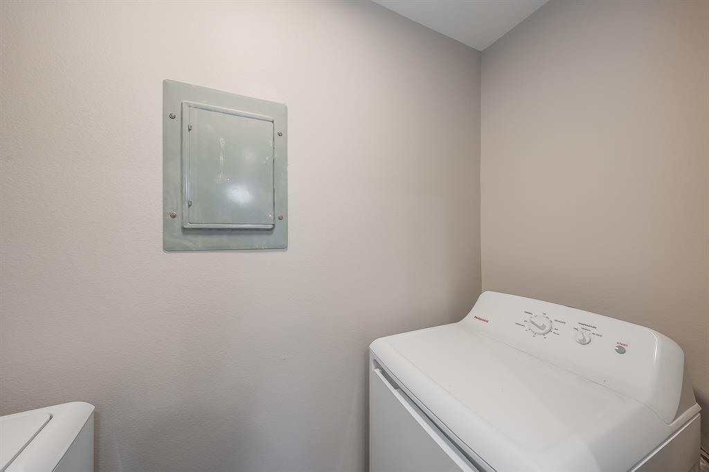 Cedar Creek Twnhms - Residential