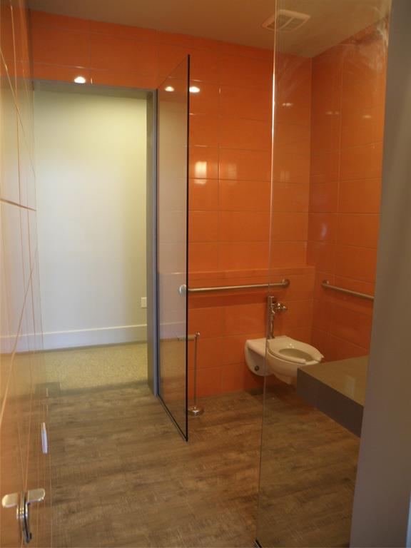 Broadway Hills Plaza Add - Commercial Lease