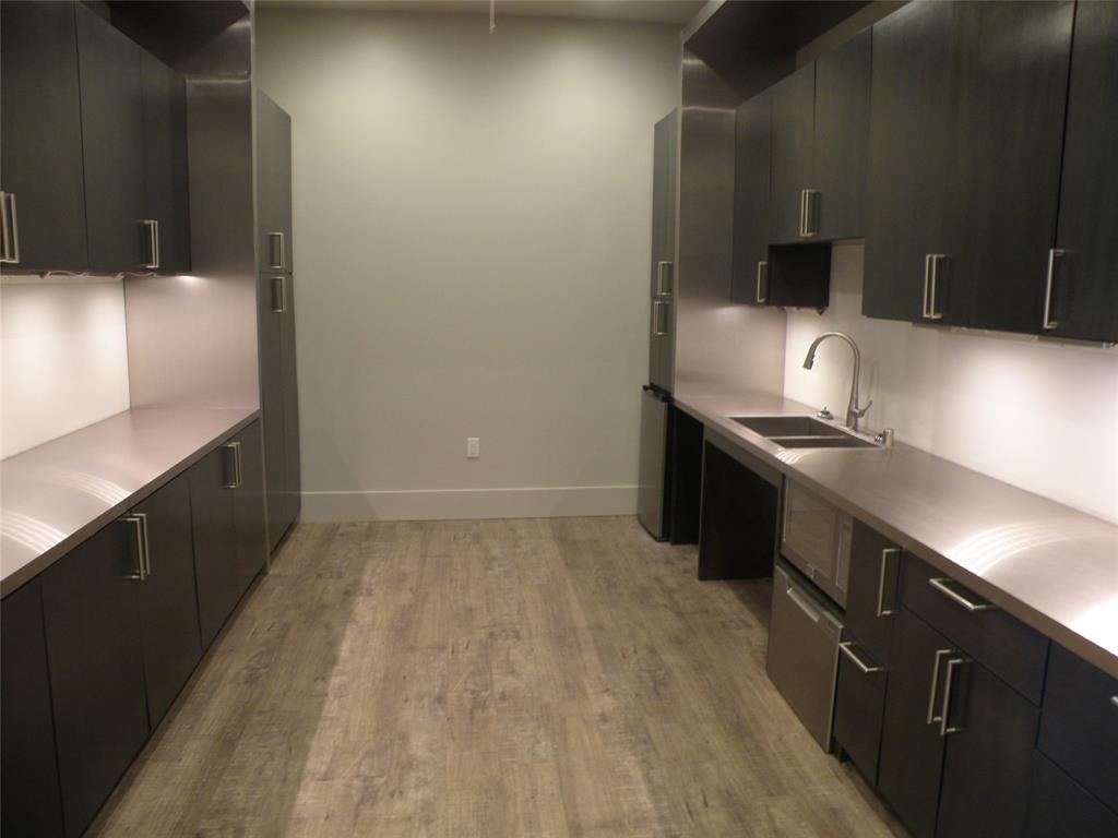 Broadway Hills Plaza Add - Commercial Lease