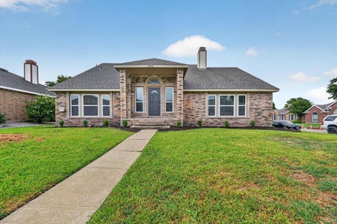 Photo of 4402 Durango Lane, McKinney, TX 75070 (MLS # 21334825)
