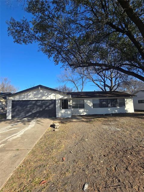 605 Colgate Drive Lancaster TX 75134