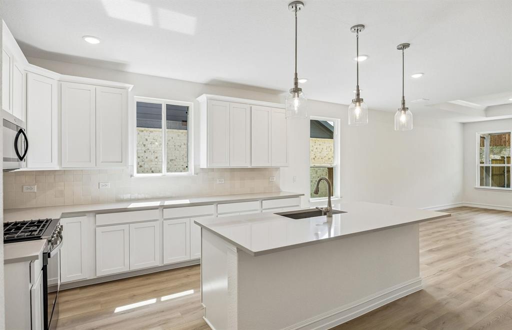 1424 Holmes Street