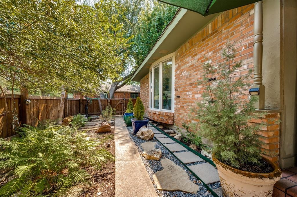 3525 Timberview Road