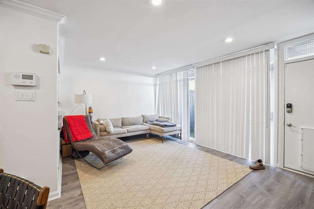 COLE HOUSE CONDOMINIUM - Residential