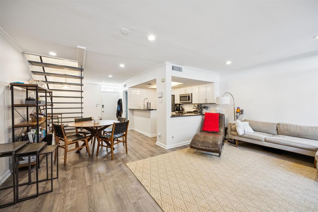 COLE HOUSE CONDOMINIUM - Residential