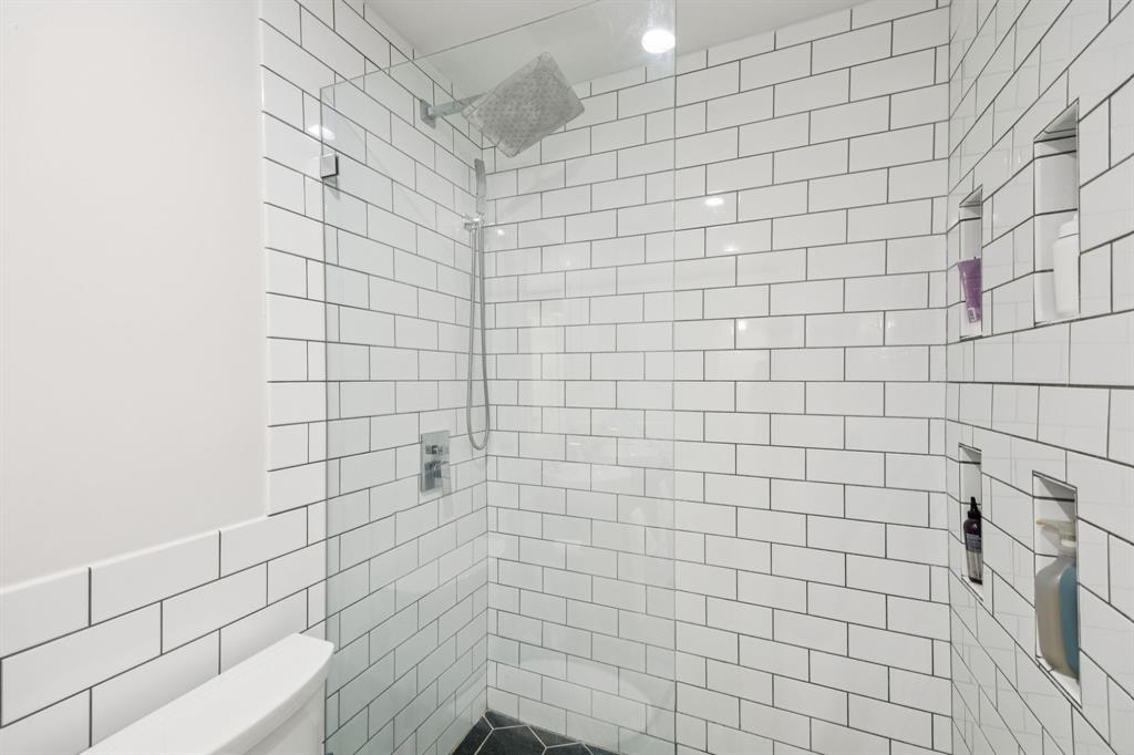 COLE HOUSE CONDOMINIUM - Residential