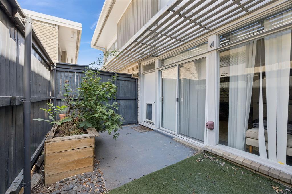 COLE HOUSE CONDOMINIUM - Residential