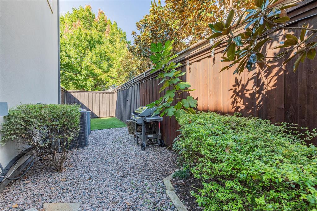 University Heights #5 - Residential