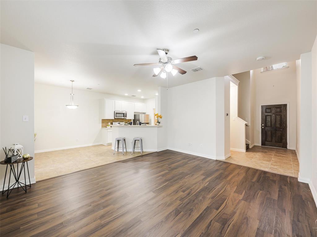 8732 San Bernard Street