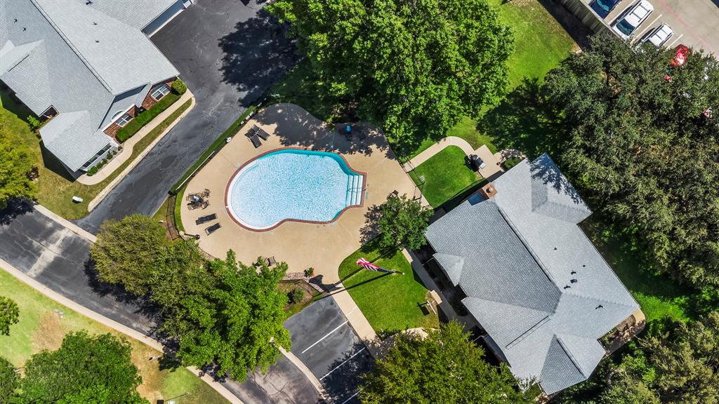 Pebblebrook Village Condo - Residential