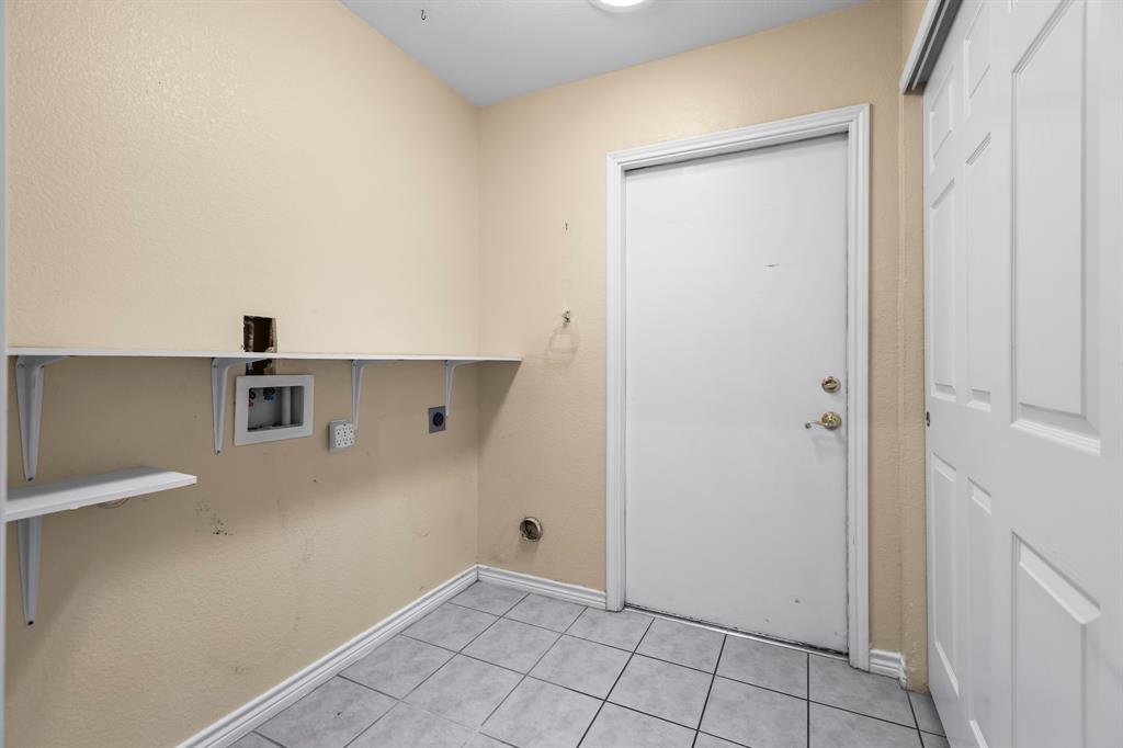 Pebblebrook Village Condo - Residential