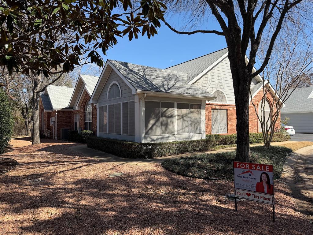 Pebblebrook Village Condo - Residential