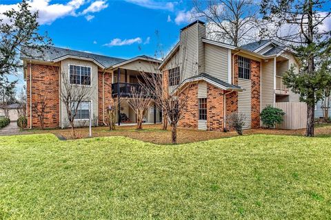 Photo of 914 W Washington Street #F, Sherman, TX 75092 (MLS # 21169562)