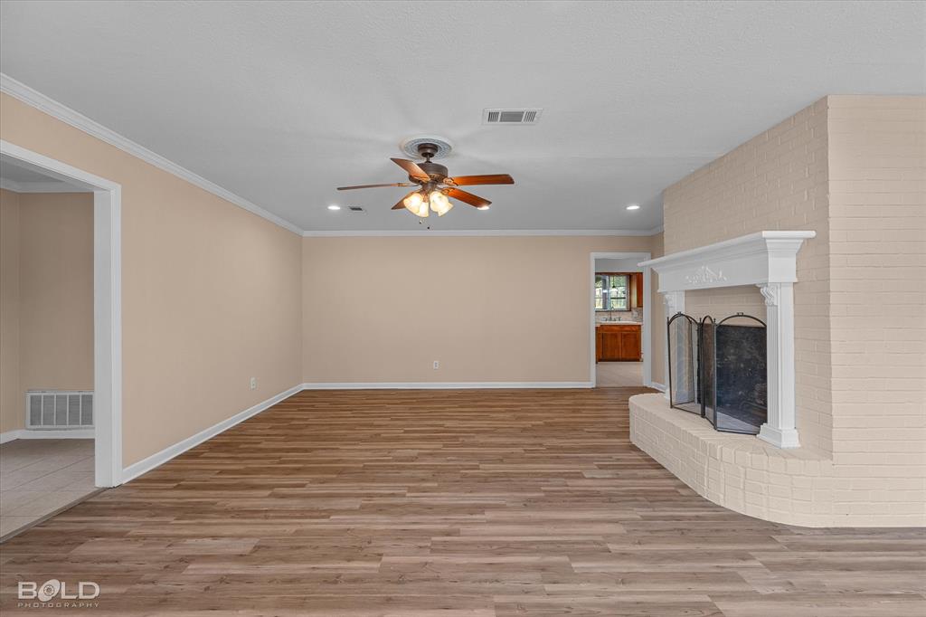 Haughton, Louisiana 71037, United States, 3 Bedrooms Bedrooms, ,2 BathroomsBathrooms,Residential,Active,240632