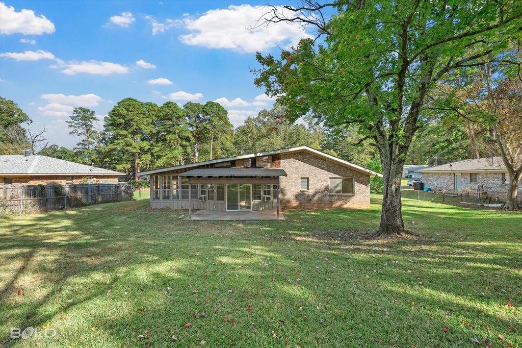 Haughton, Louisiana 71037, United States, 3 Bedrooms Bedrooms, ,2 BathroomsBathrooms,Residential,Active,240632