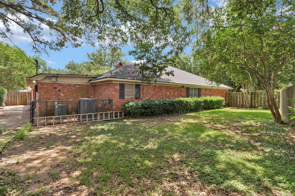Shreveport, Louisiana 71105, United States, 4 Bedrooms Bedrooms, ,3 BathroomsBathrooms,Residential,Active,153784