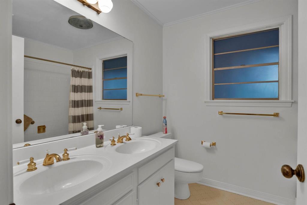 Shreveport, Louisiana 71105, United States, 4 Bedrooms Bedrooms, ,3 BathroomsBathrooms,Residential,Active,153784