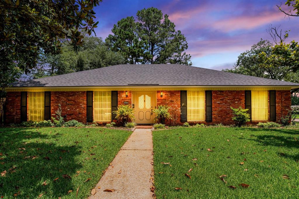 Shreveport, Louisiana 71105, United States, 4 Bedrooms Bedrooms, ,3 BathroomsBathrooms,Residential,Active,153784