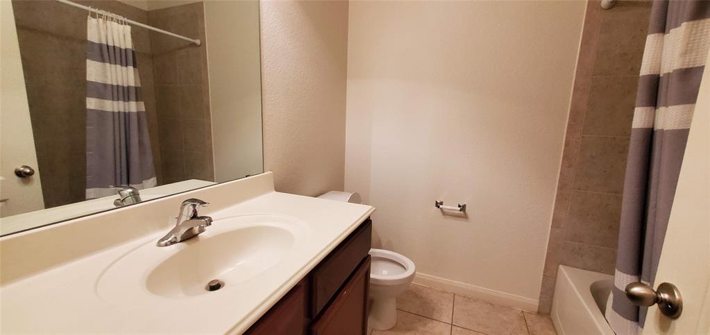 Oak Hollow Estates Ph 6a - Residential Lease