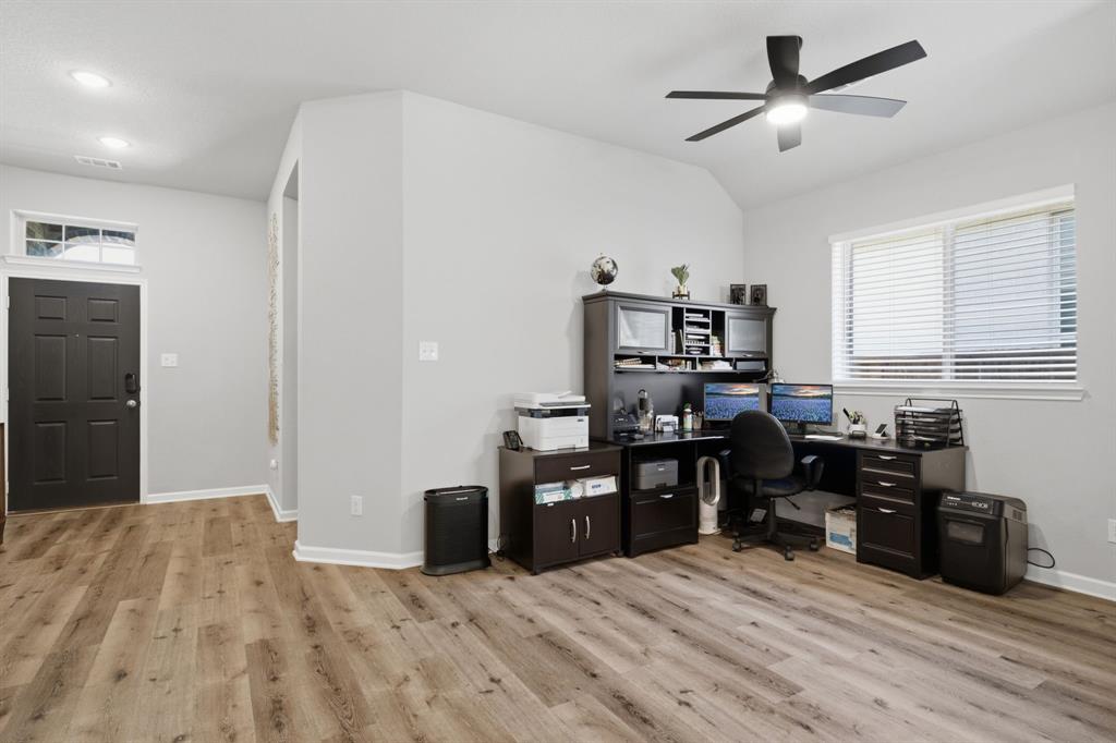 3925 Sunflower Drive