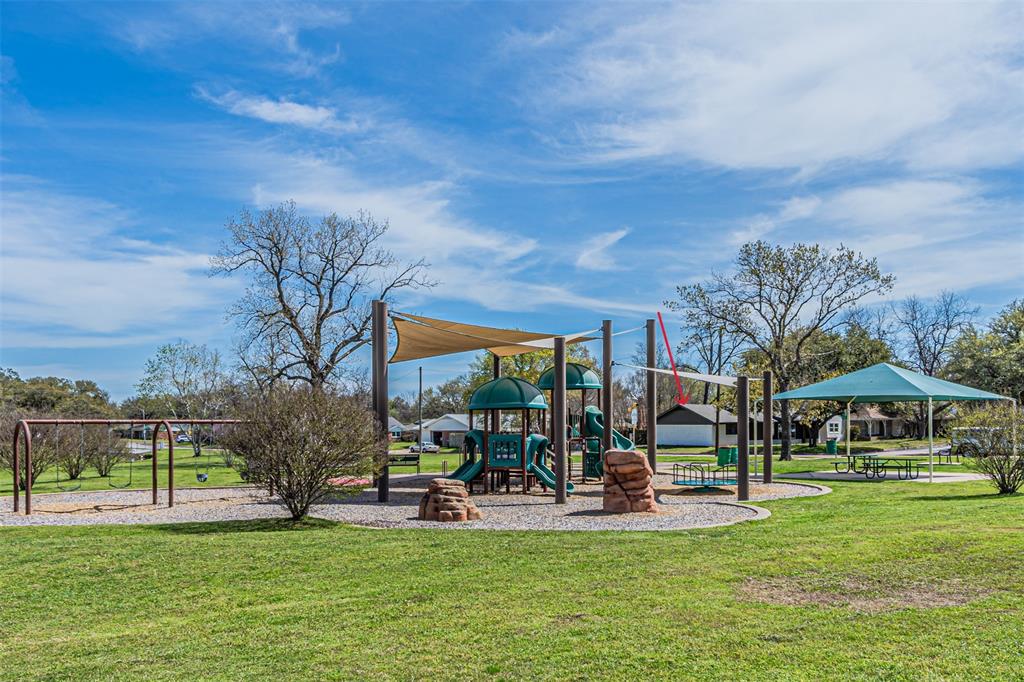 Meadowbrook Estates Add - Residential