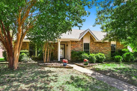 Photo of 1302 Rivercrest Boulevard, Allen, TX 75002 (MLS # 21359541)