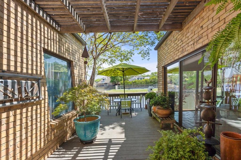 4223 Clear Lake Circle