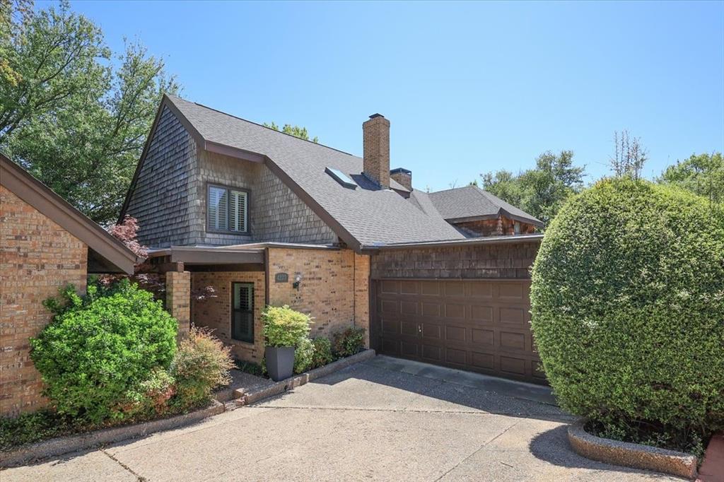 4223 Clear Lake Circle