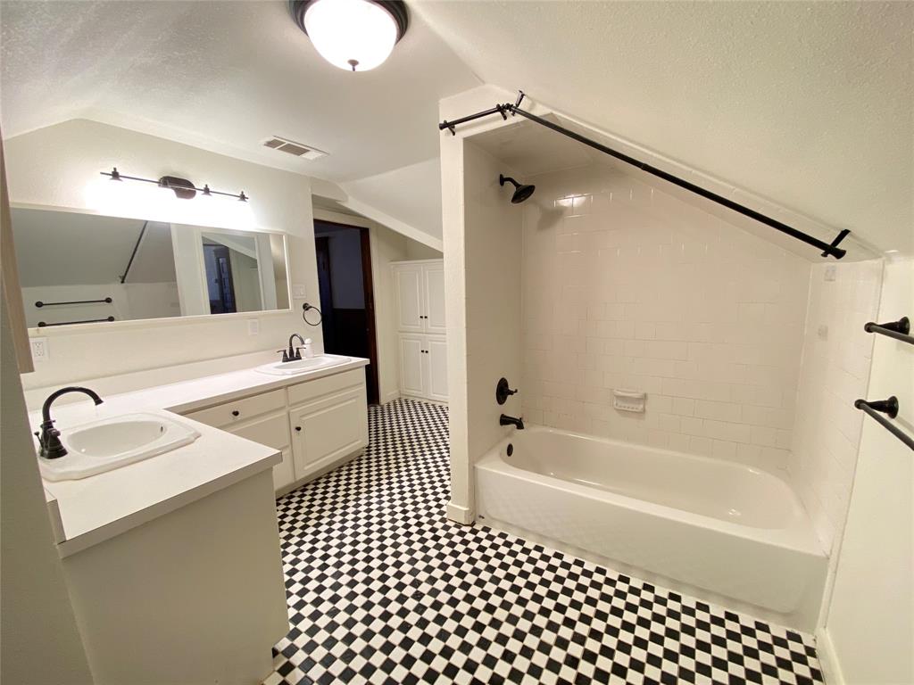 South Hemphill Heights Add - Residential Lease