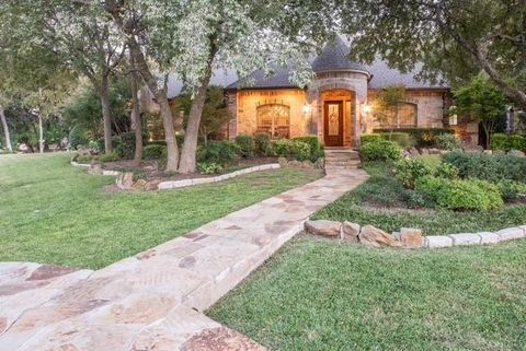 Photo of 107 Avenida, Wylie, TX 75098 (MLS # 21257601)