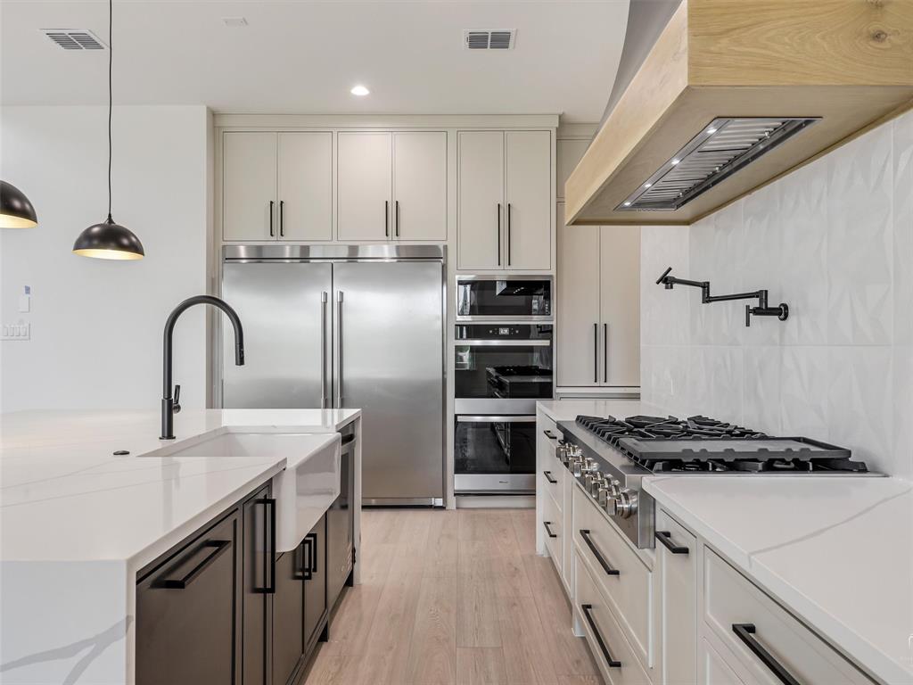 Deer Crossing - Residential